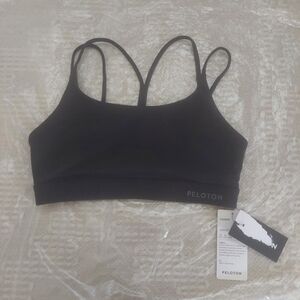 NWT! Peloton Cadent Strappy Back Black Sports Bra! W- Sz. M! (V31)